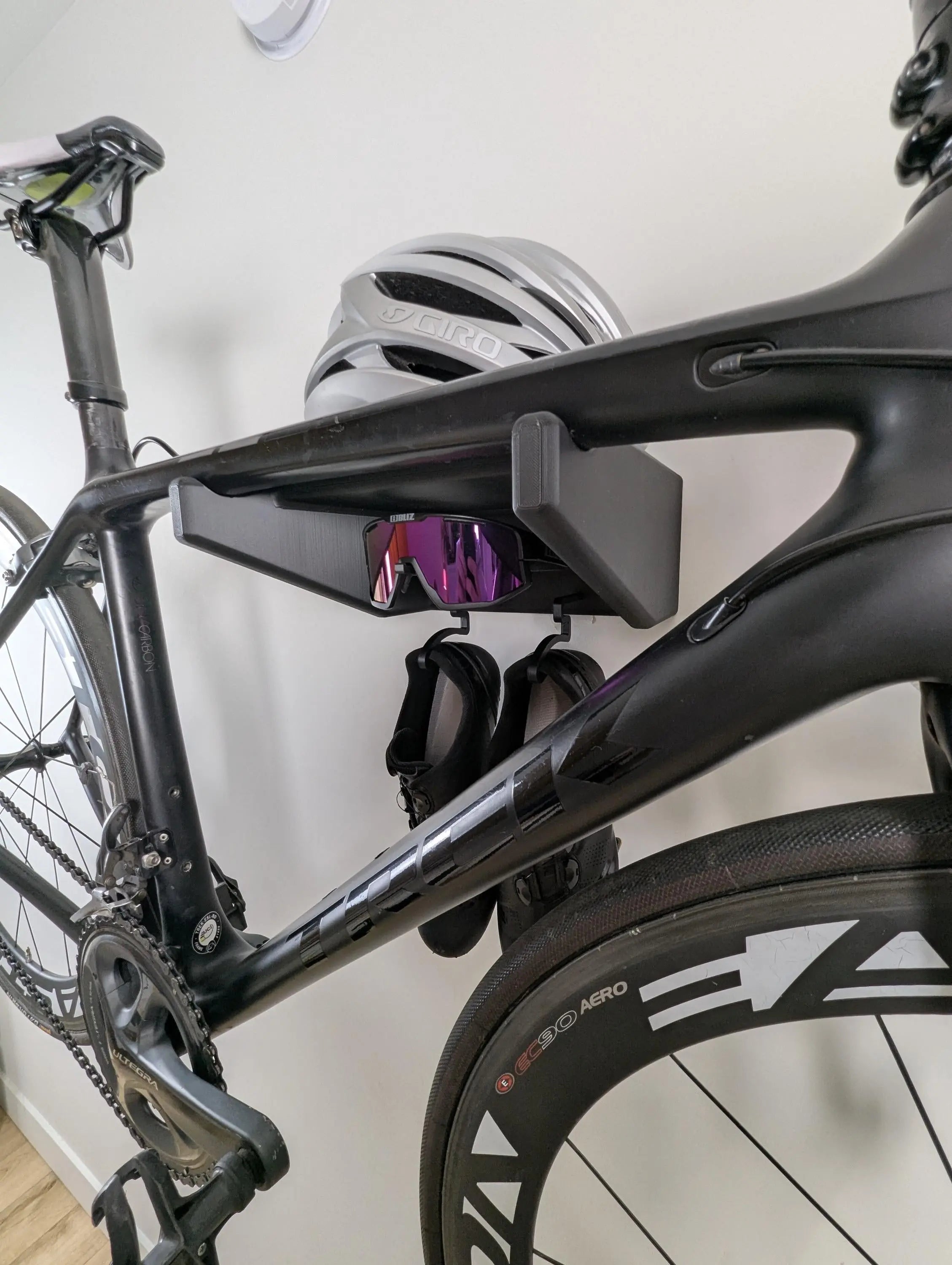 Bike Wall Mount with Helmet, Glasses & Shoe Storage Roadmode