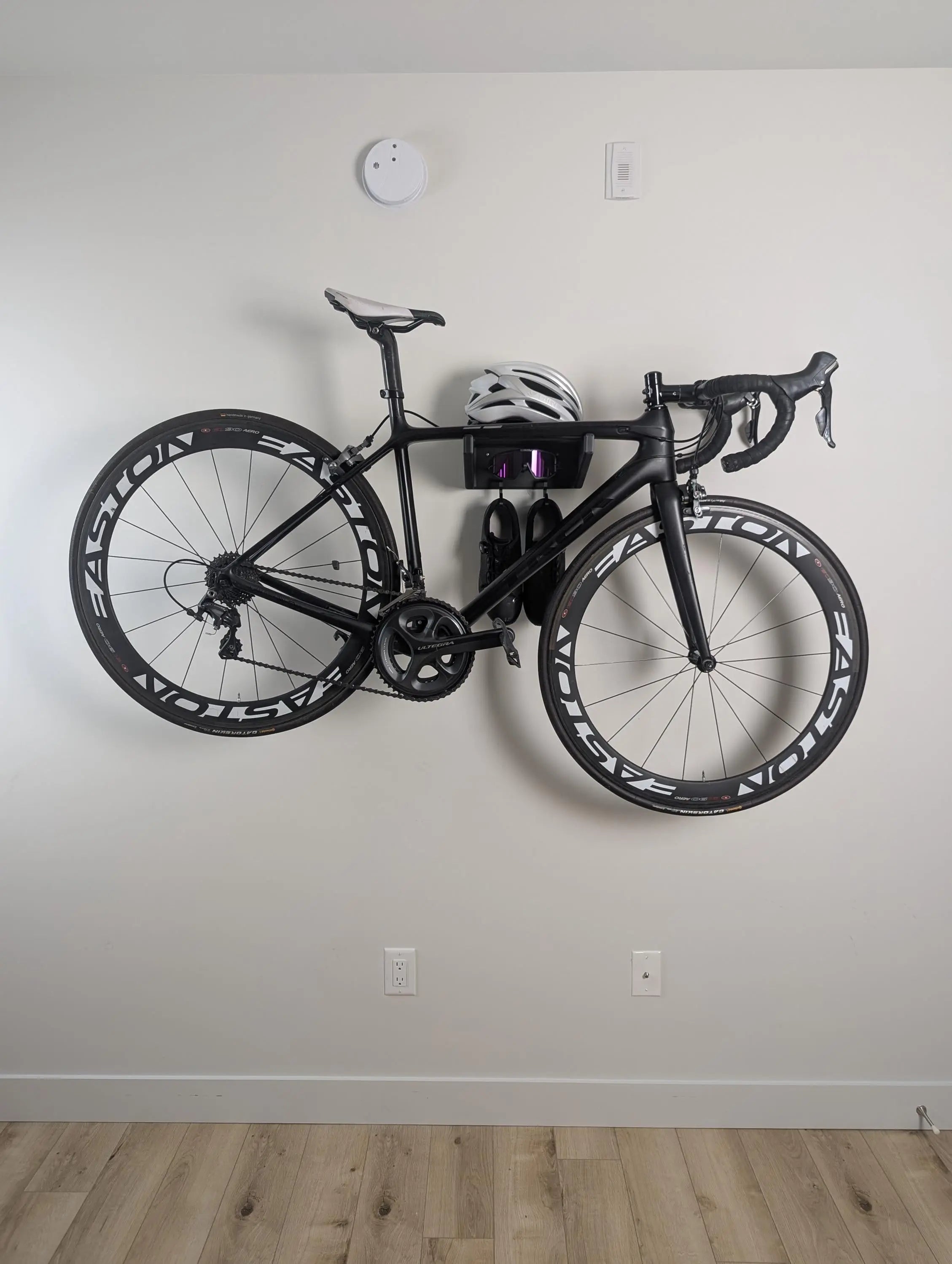 Bike Wall Mount with Helmet, Glasses & Shoe Storage Roadmode